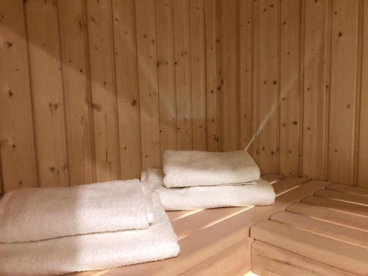 Family Sauna Retreat: Lesny No17 Apartment Kielce